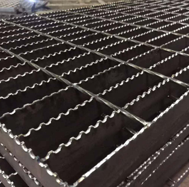 G254/40/50鋸齒形鋼梯腳踏板鍍鋅300*1000mm G254/40/50鋸齒形鋼梯腳踏板鍍鋅300*1000mm