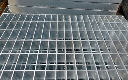 鋼格柵G503/30/50W熱浸鋅對插型格柵,適用于脫硫塔平臺 鋼格柵G503/30/50W熱浸鋅對插型格柵,適用于脫硫塔平臺